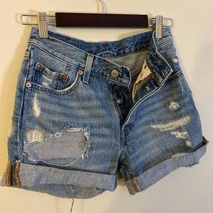 Levi’s Mid-Rise denim shorts